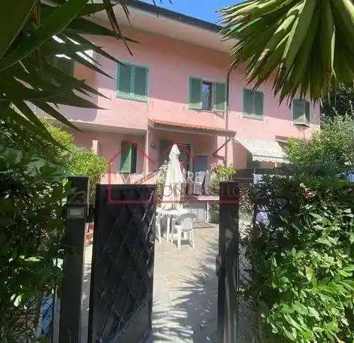 Villetta a schiera in vendita a Forte dei Marmi