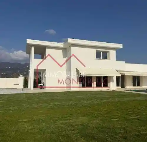 Villa in vendita a Forte dei Marmi