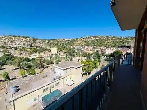 Appartamento in affitto a Modica