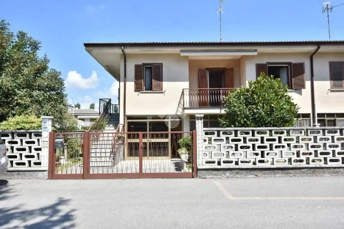 Villa in vendita a Mediglia