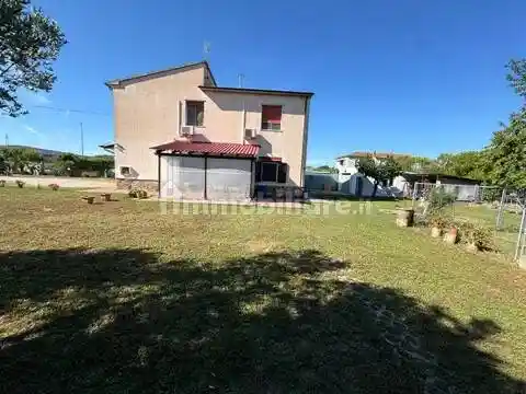 Villa in vendita a Piombino