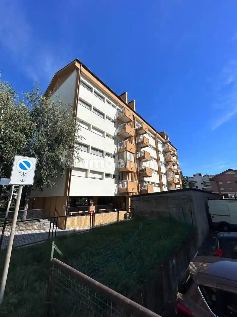 Appartamento in vendita a Locate di Triulzi