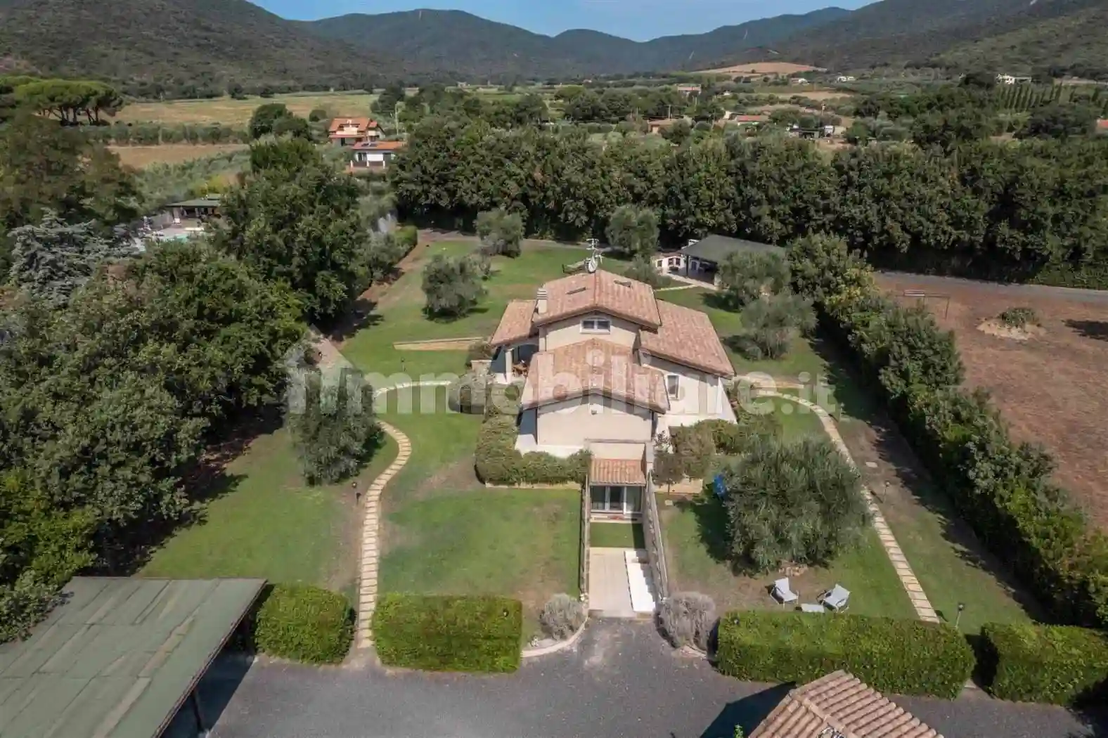 Villa - foto 2