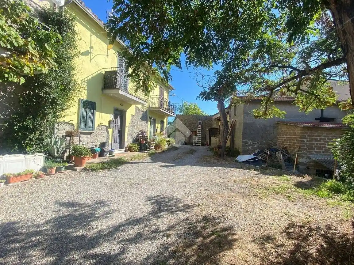 Casa indipendente in vendita a Montefiascone