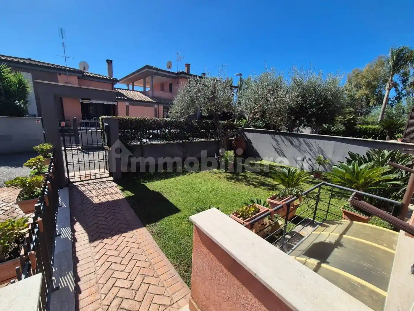 Villetta a schiera in vendita a Latina