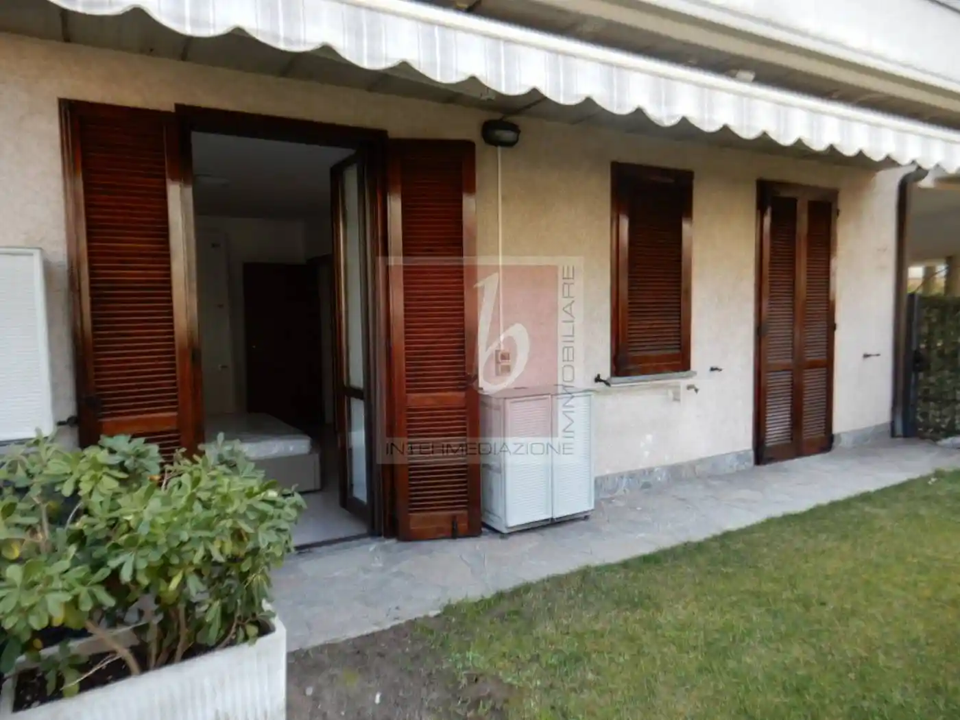 Appartamento in vendita a Laveno-Mombello