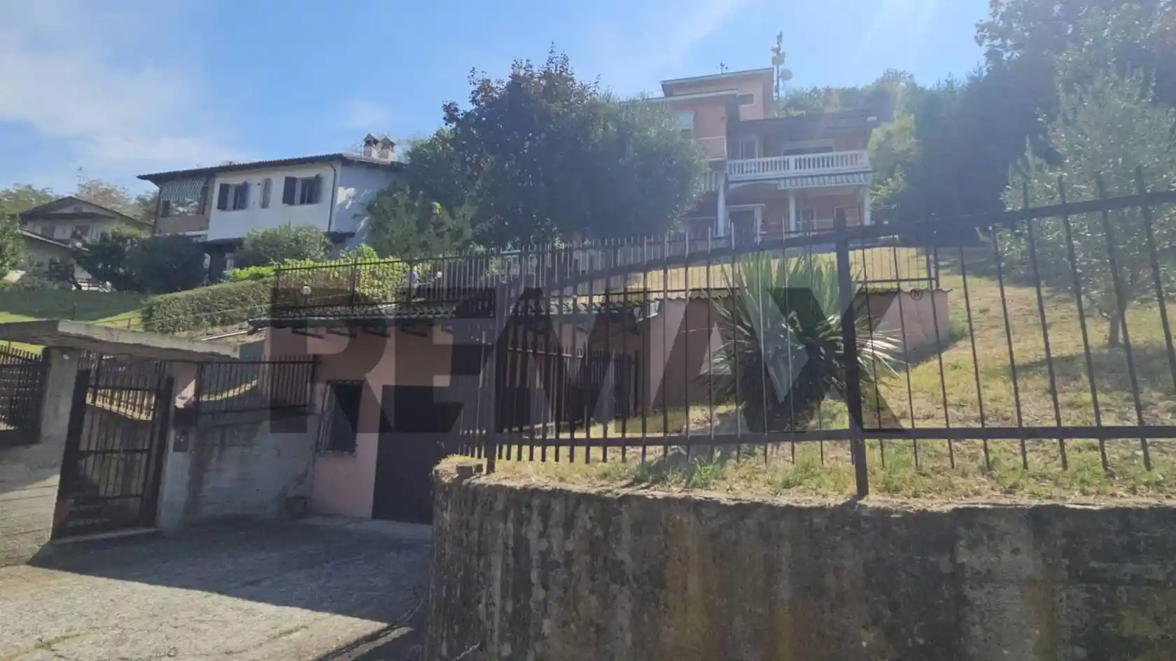 Villa in vendita a Broni