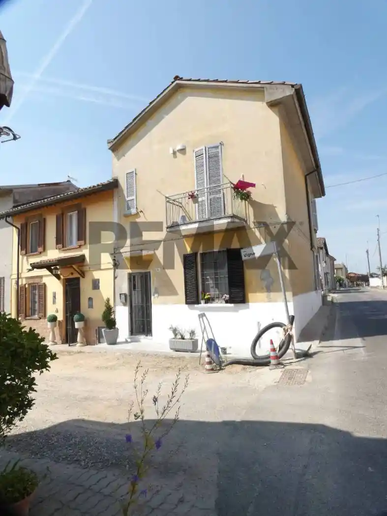 Casa indipendente in vendita a Linarolo