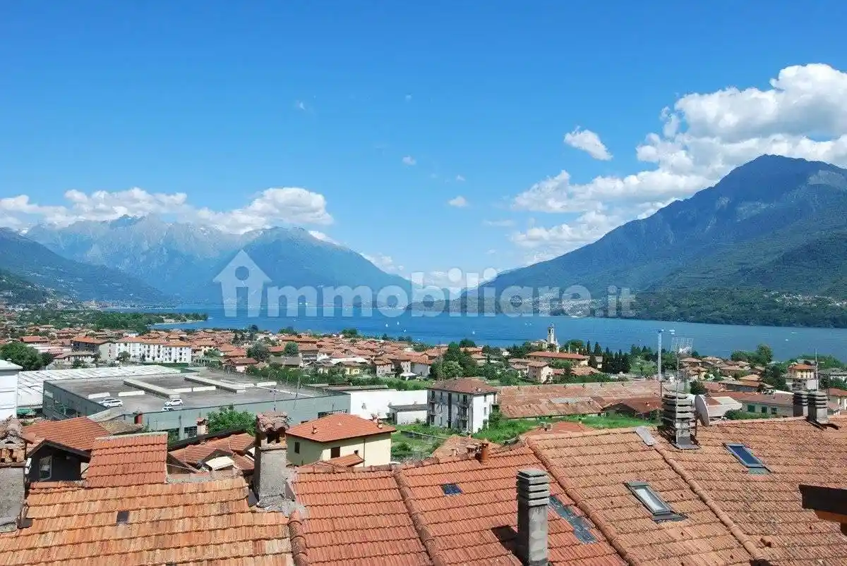 Casa indipendente in vendita a Dongo