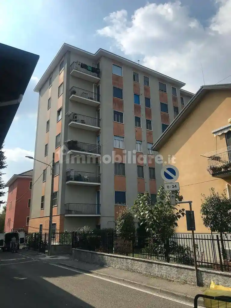 Palazzo - Edificio in affitto a Noviglio