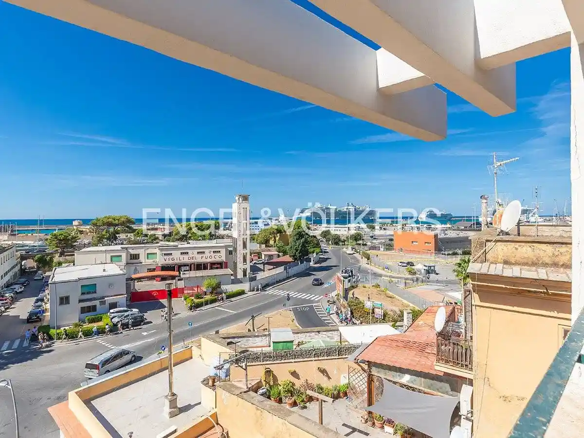 Palazzo - Edificio in vendita a Civitavecchia