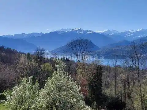 Rustico - Casale in vendita a Castelveccana