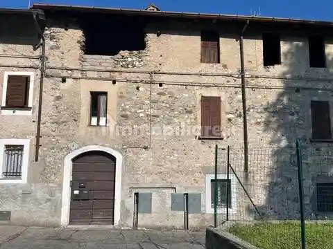 Villa in vendita a Porto Valtravaglia