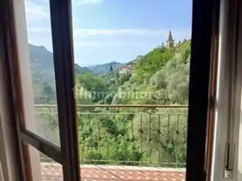 Villa in vendita a Imperia