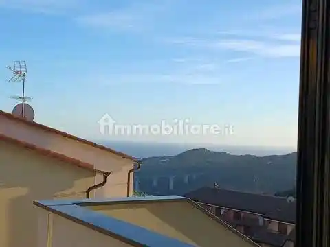 Appartamento in vendita a Civezza