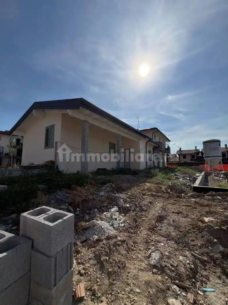 Villa in vendita a Motta Visconti
