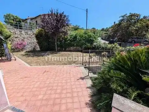 Appartamento in vendita a Imperia