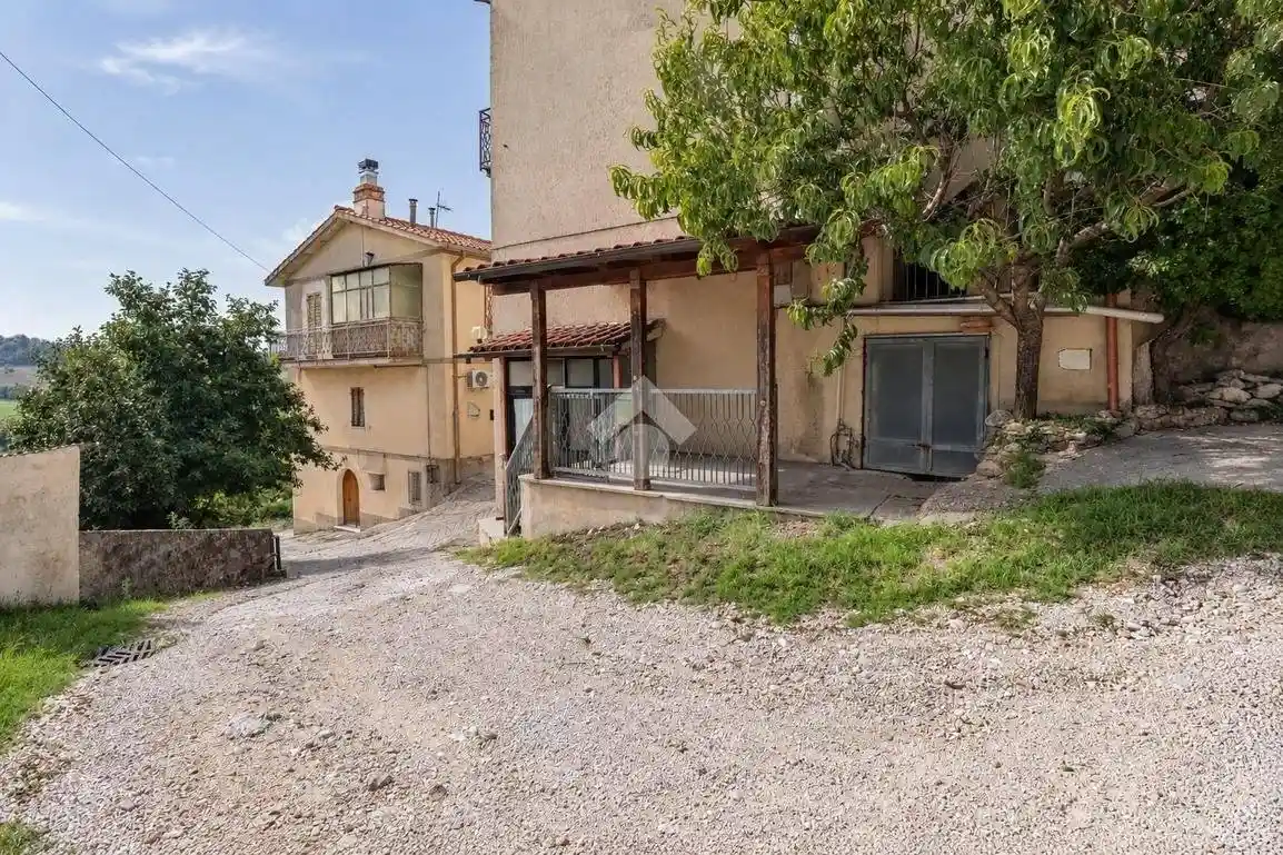 Appartamento in vendita a Stroncone