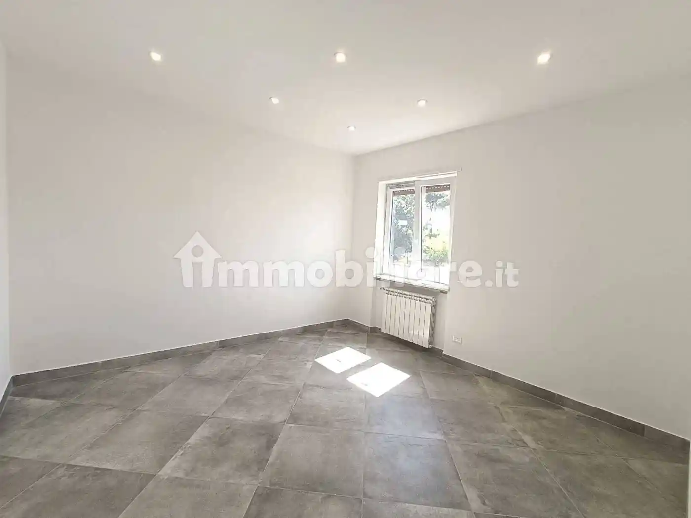 Appartamento in vendita a Anguillara Sabazia