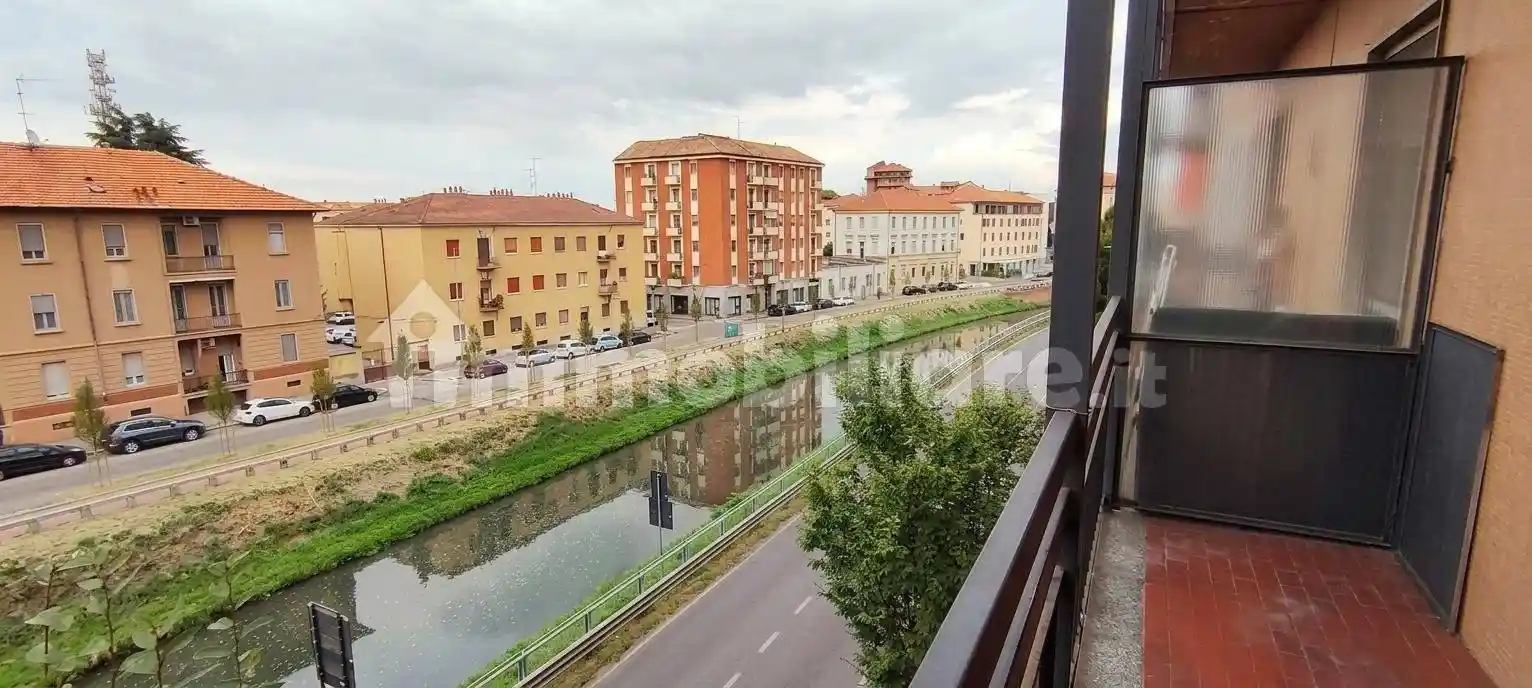 Appartamento in vendita a Pavia