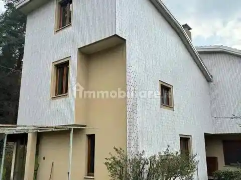 Villa in vendita a Varese