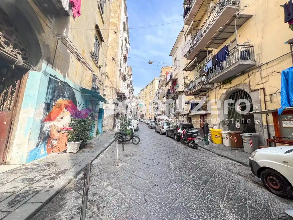 Appartamento in vendita a Napoli