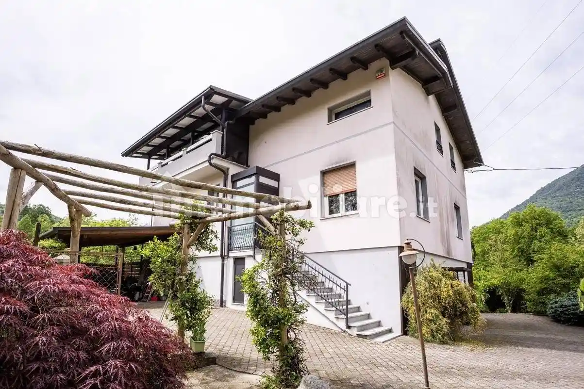 Villa in vendita a Rancio Valcuvia