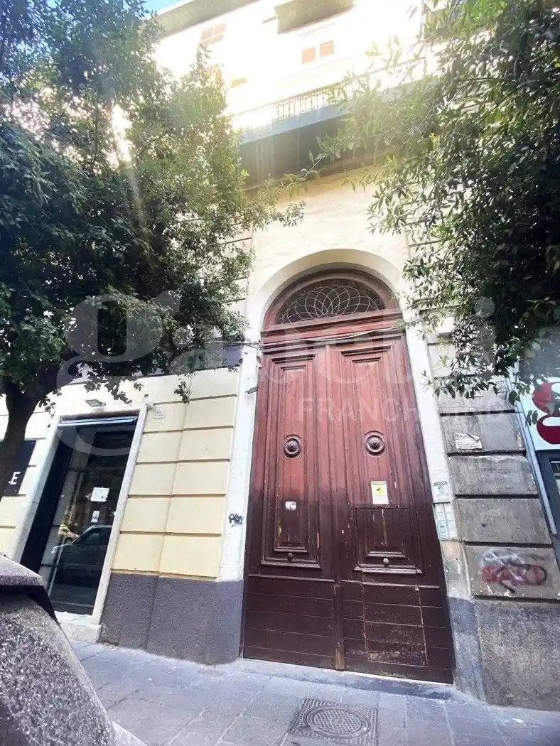 Appartamento in vendita a Napoli