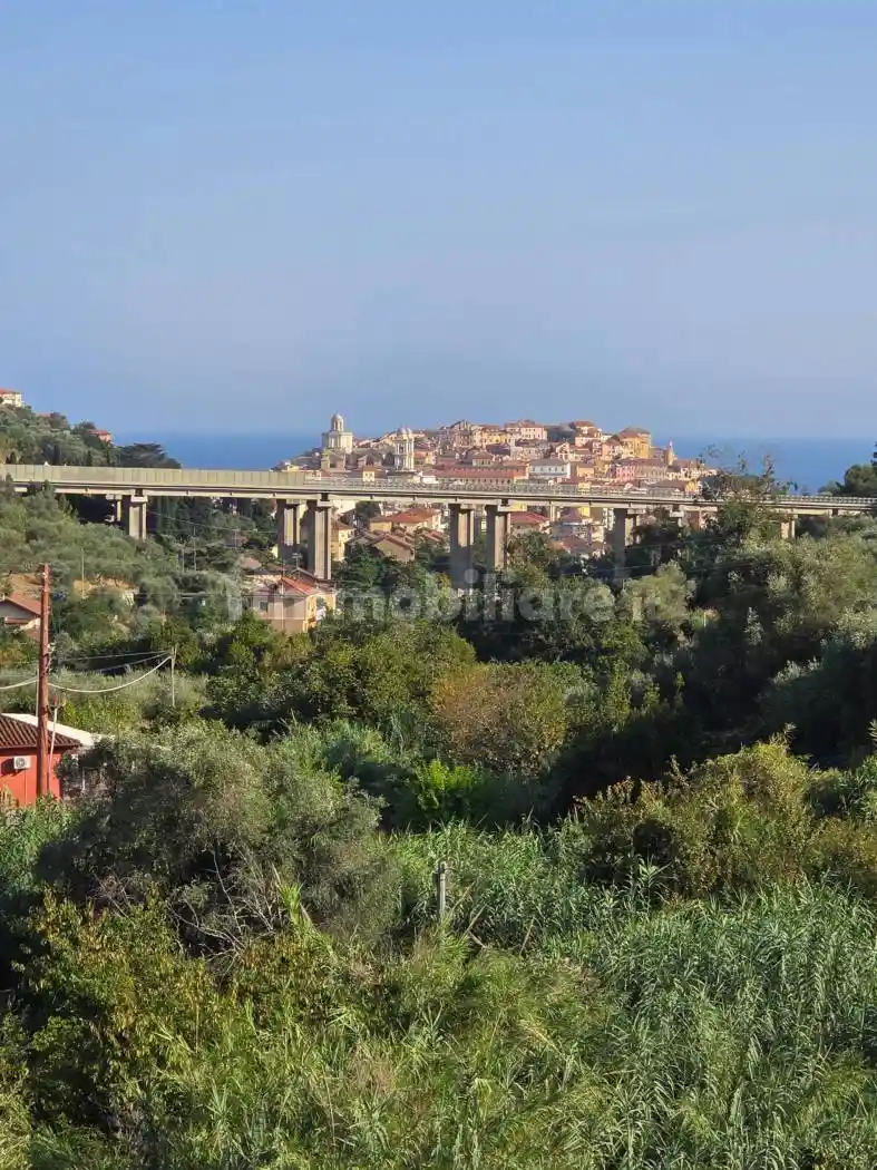 Appartamento in vendita a Imperia