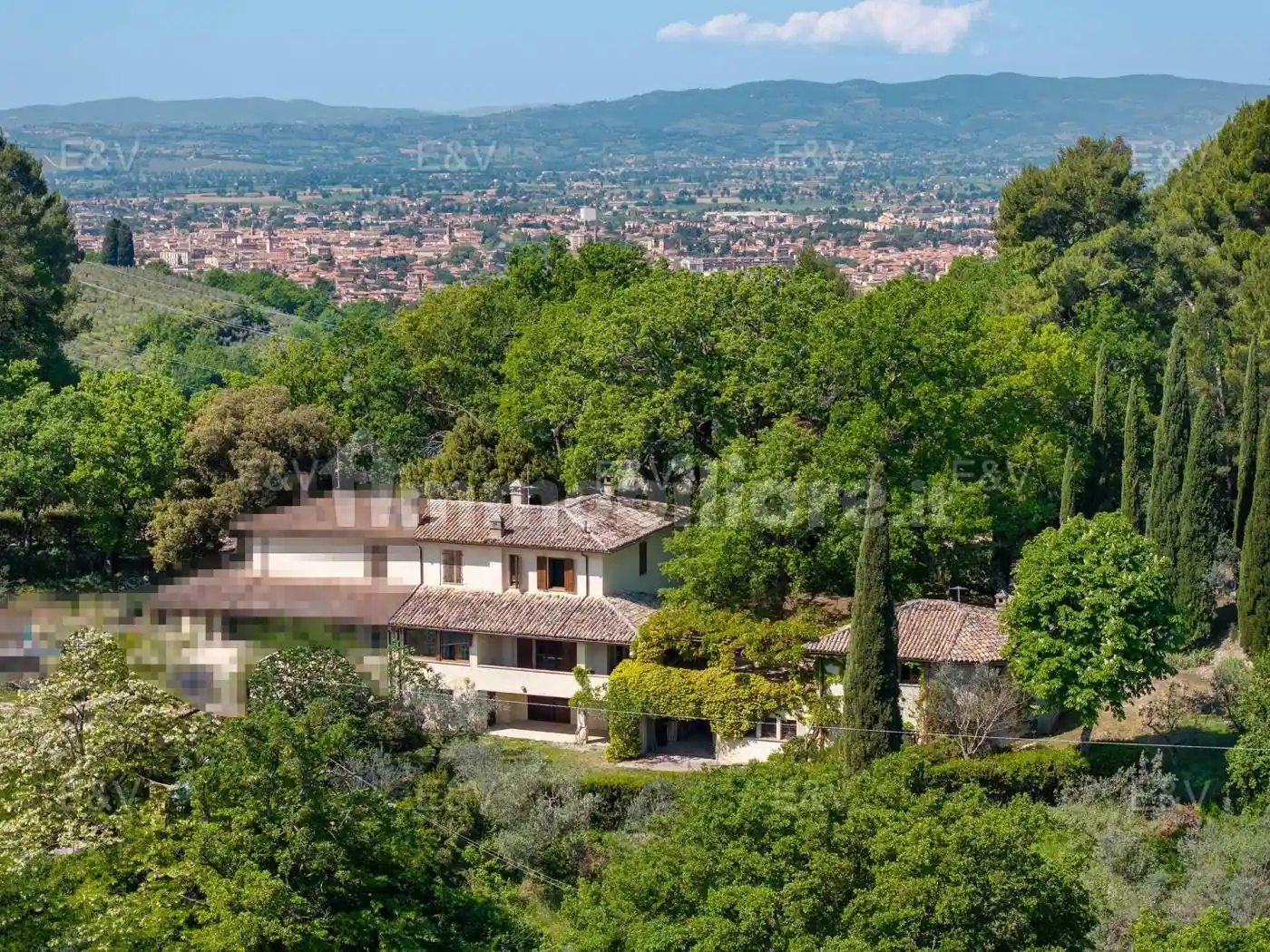 Rustico - Casale in vendita a Foligno