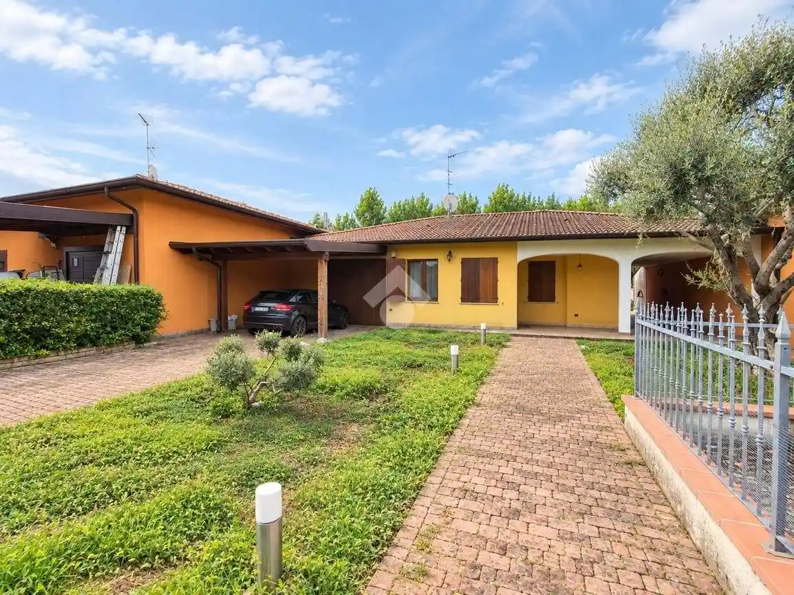 Villetta a schiera in vendita a Fiesse
