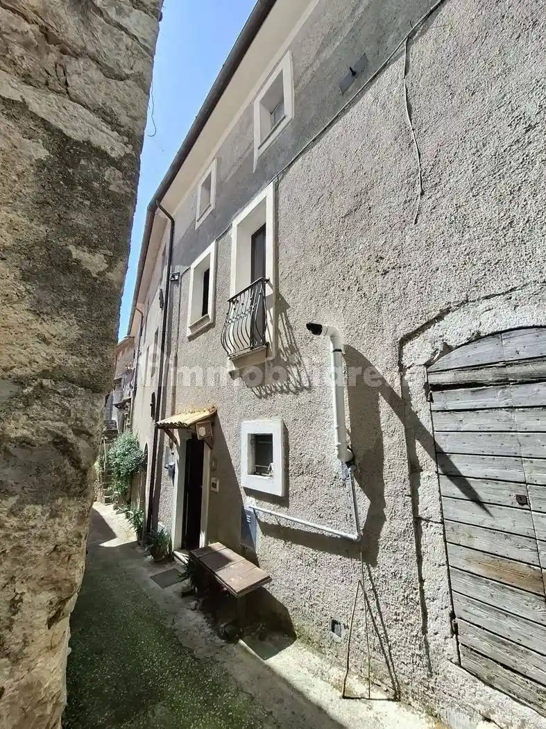 Palazzo - Edificio in vendita a Posta Fibreno