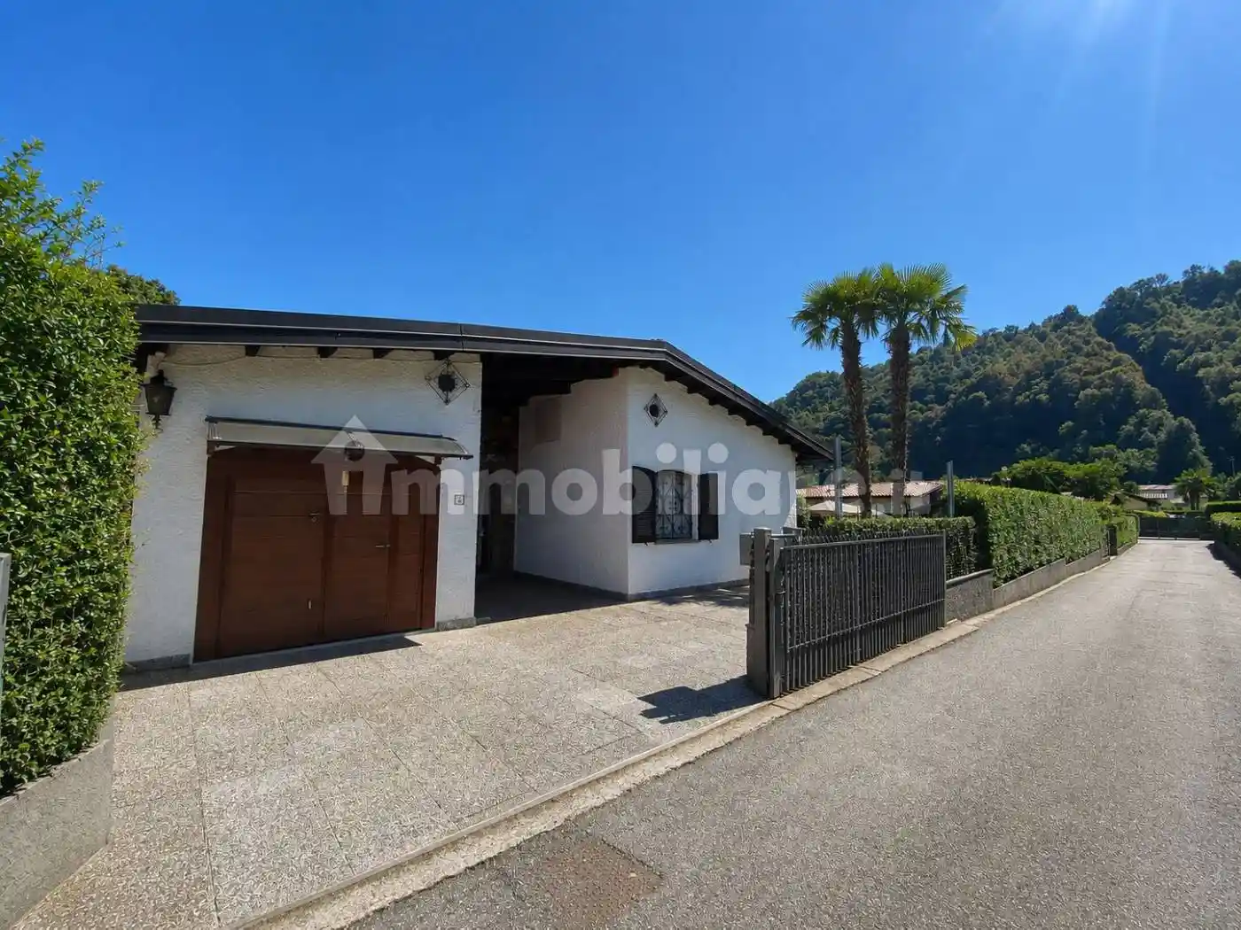 Villa in vendita a Lavena Ponte Tresa