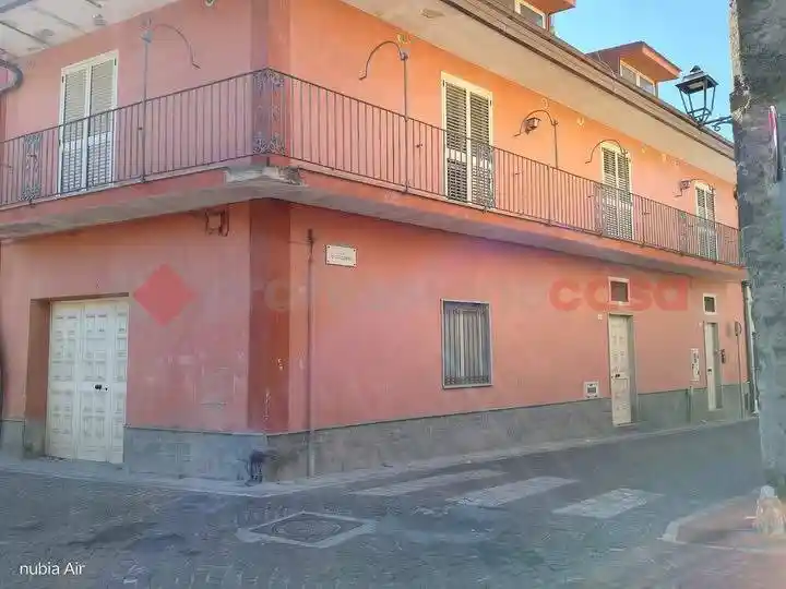 Palazzo - Edificio in vendita a Pastorano