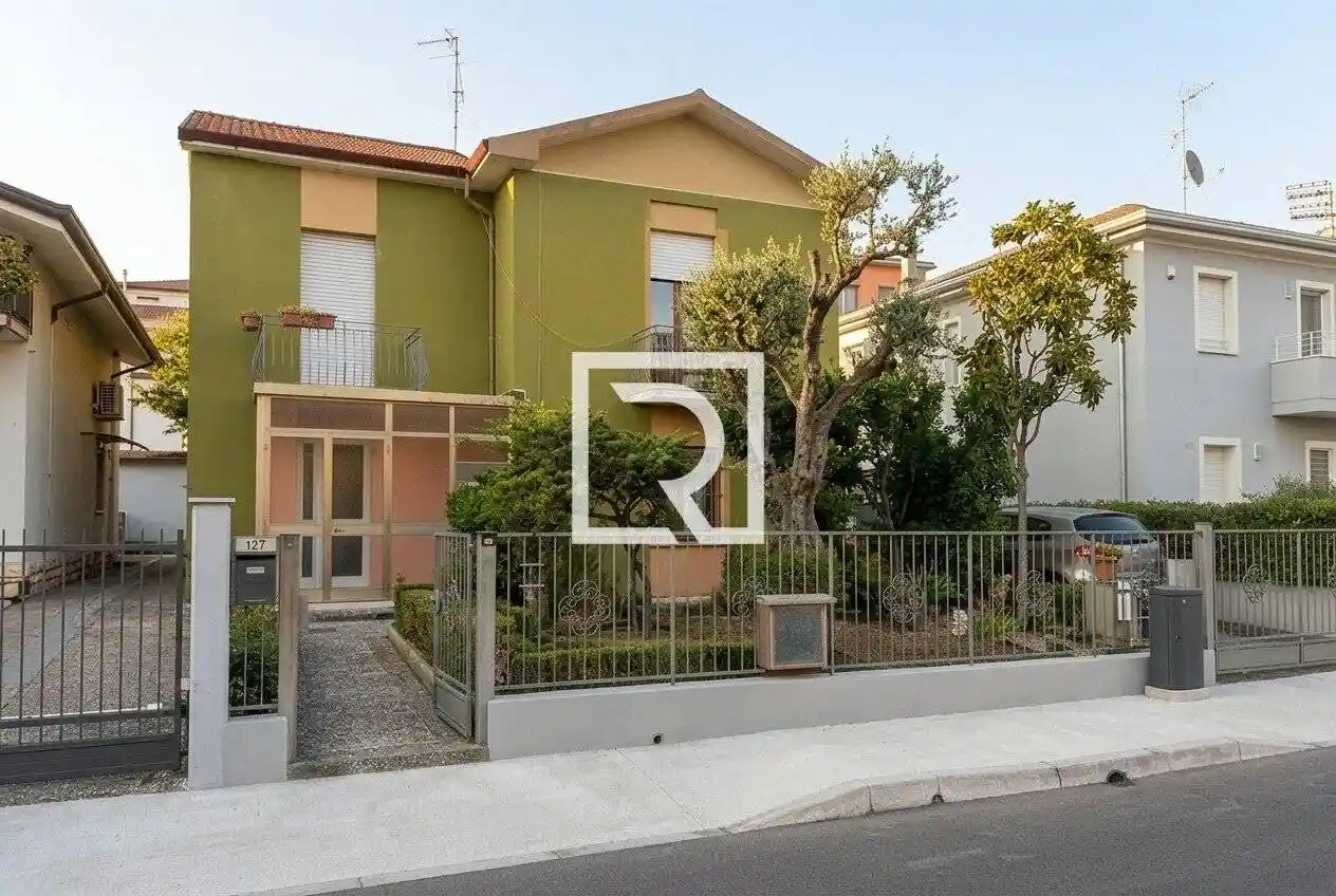 Villa in vendita a Cesenatico