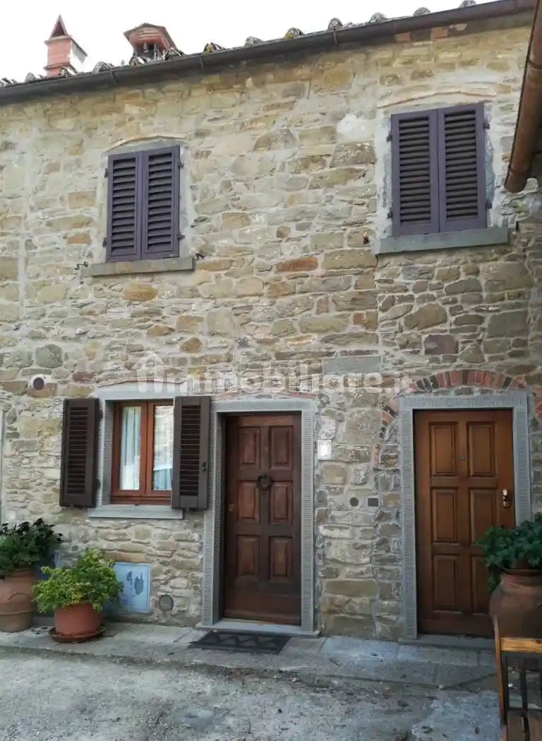 Casa indipendente in vendita a Radda in Chianti