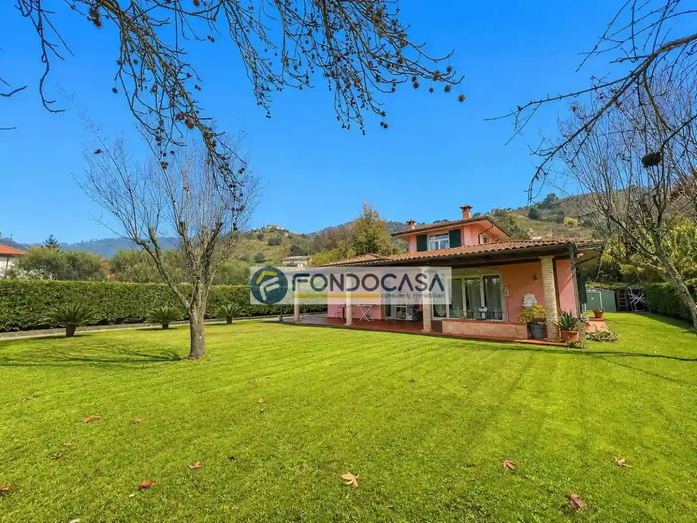 Villa - foto 2