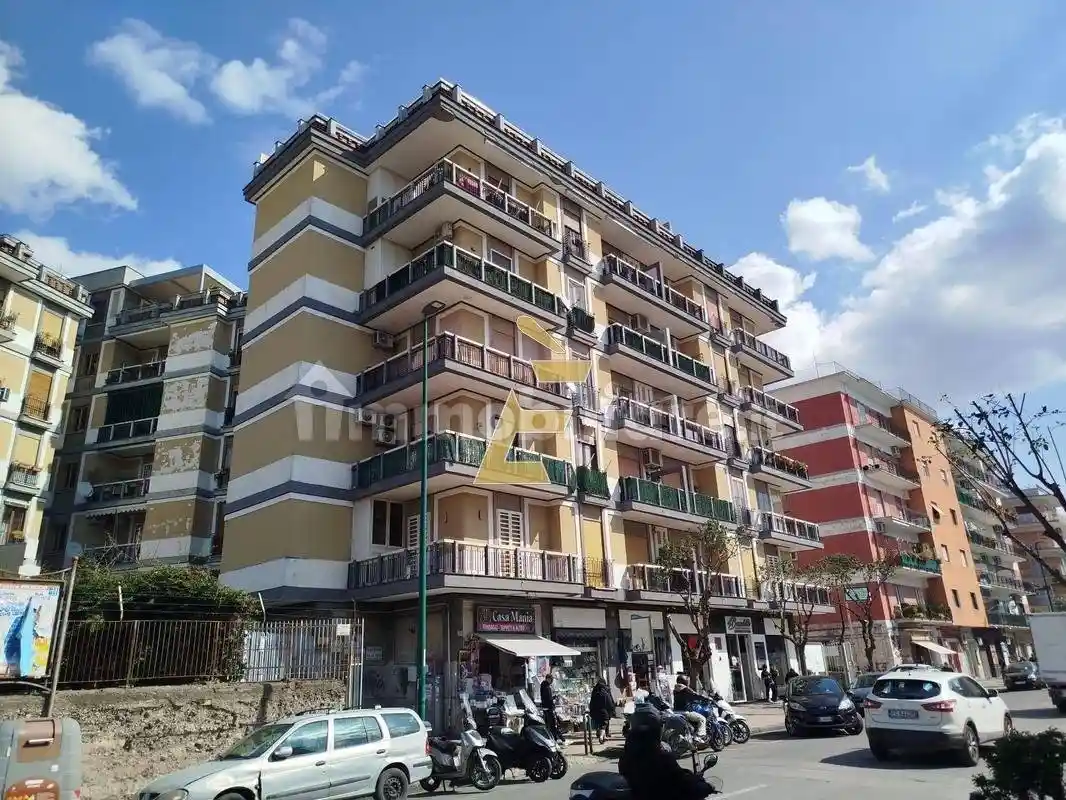 Appartamento in vendita a Napoli