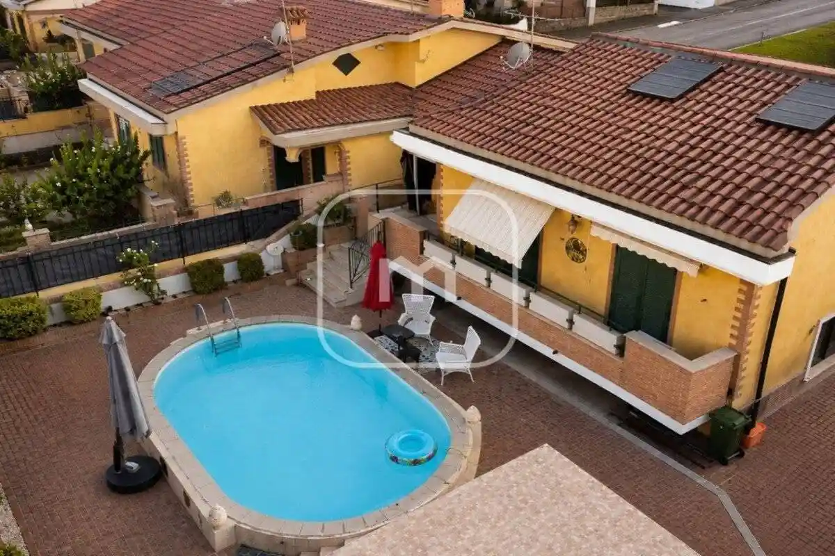 Villa in vendita a Roma