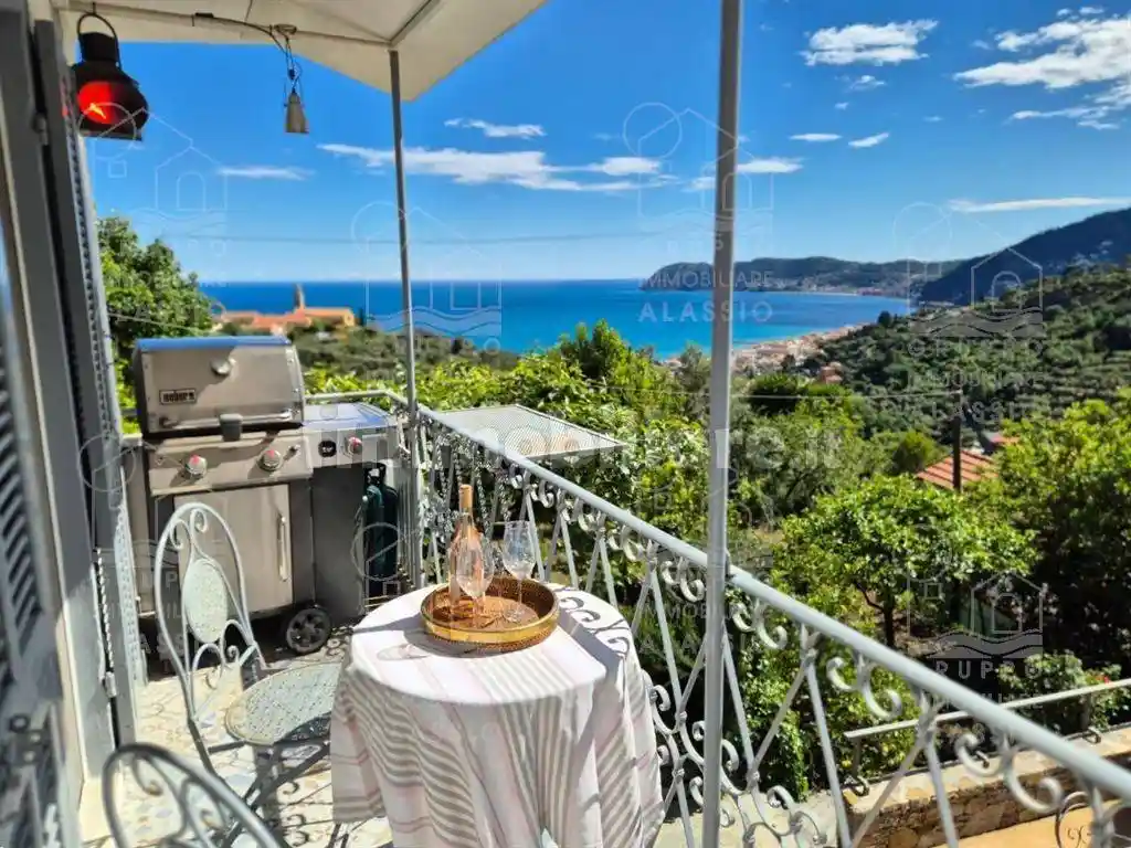 Appartamento in vendita a Alassio