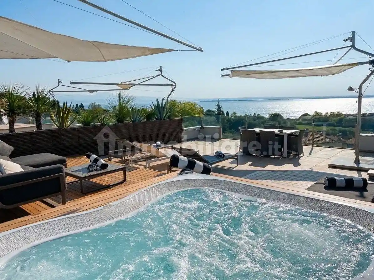 Attico - Mansarda in vendita a Padenghe sul Garda