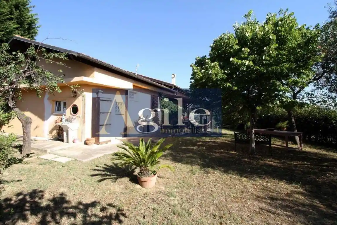 Villa in vendita a Castorano