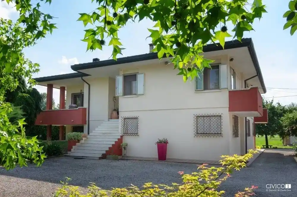 Rustico - Casale in vendita a Agugliaro