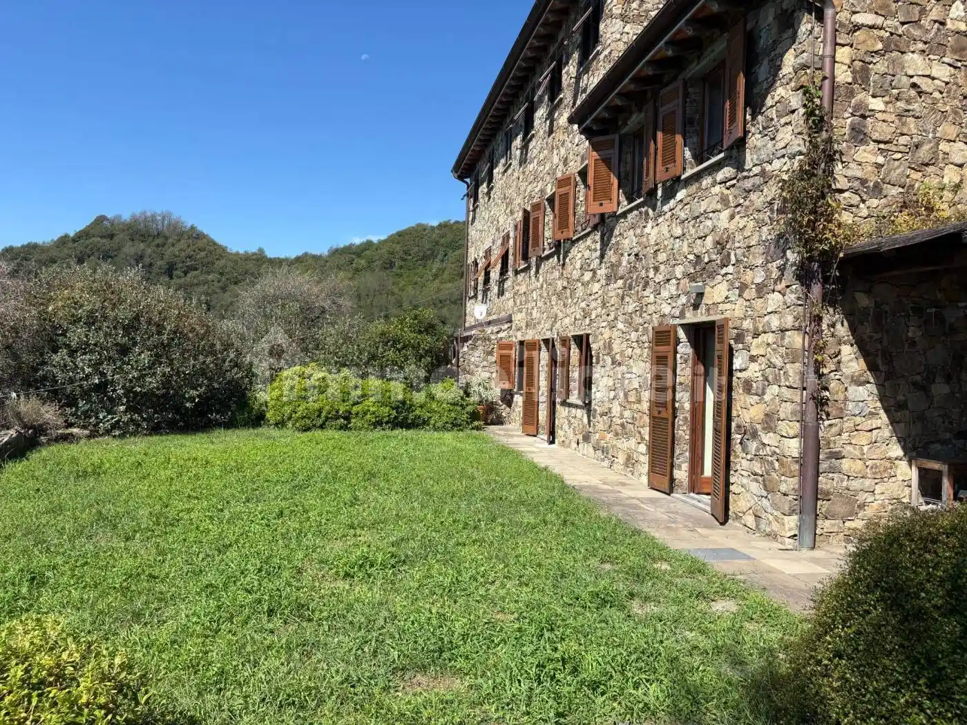 Appartamento in vendita a San Colombano Certenoli
