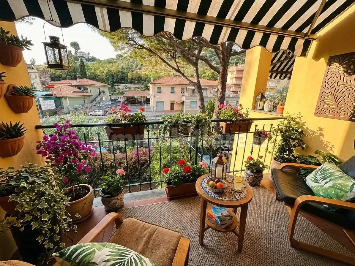 Appartamento in vendita a Bordighera