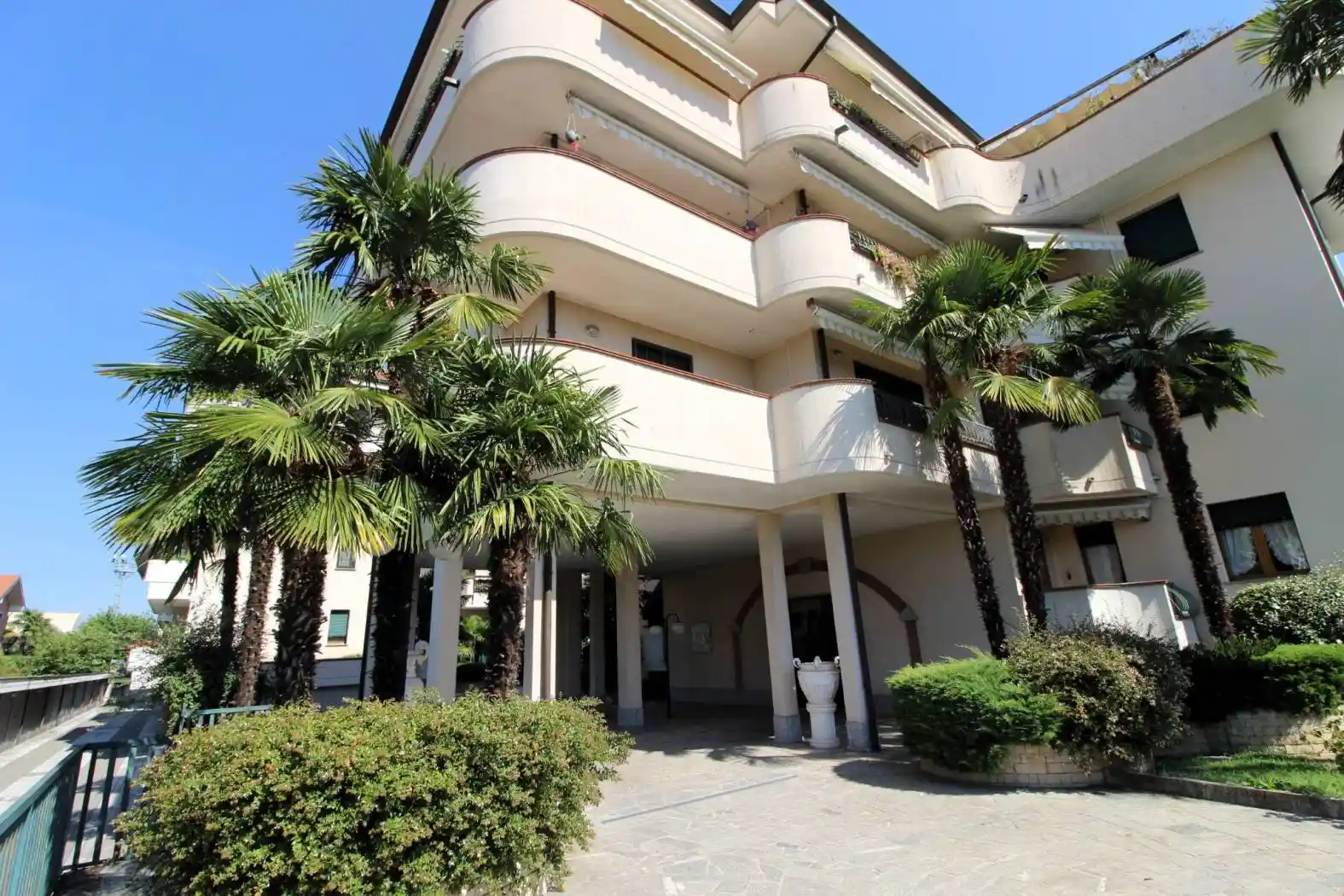 Appartamento in affitto a Bareggio