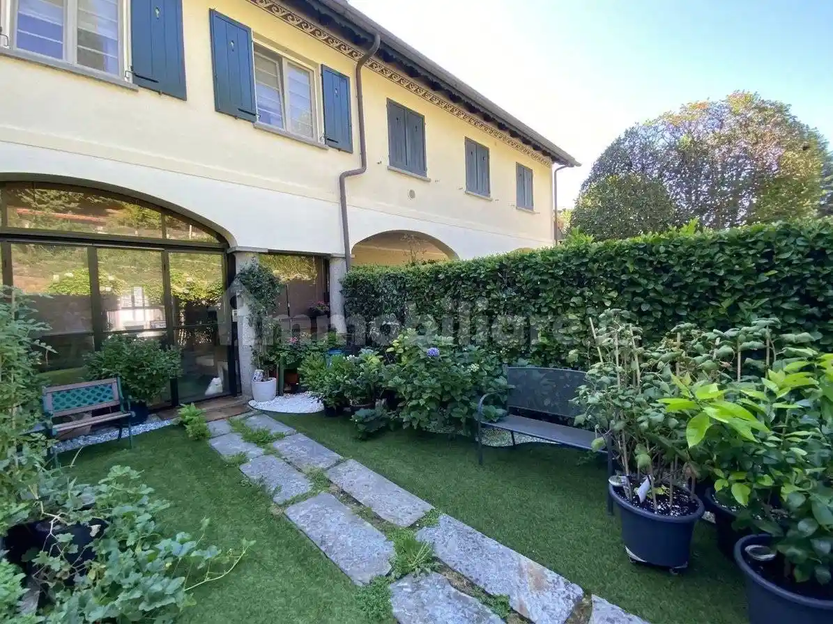 Casa indipendente in vendita a Stresa