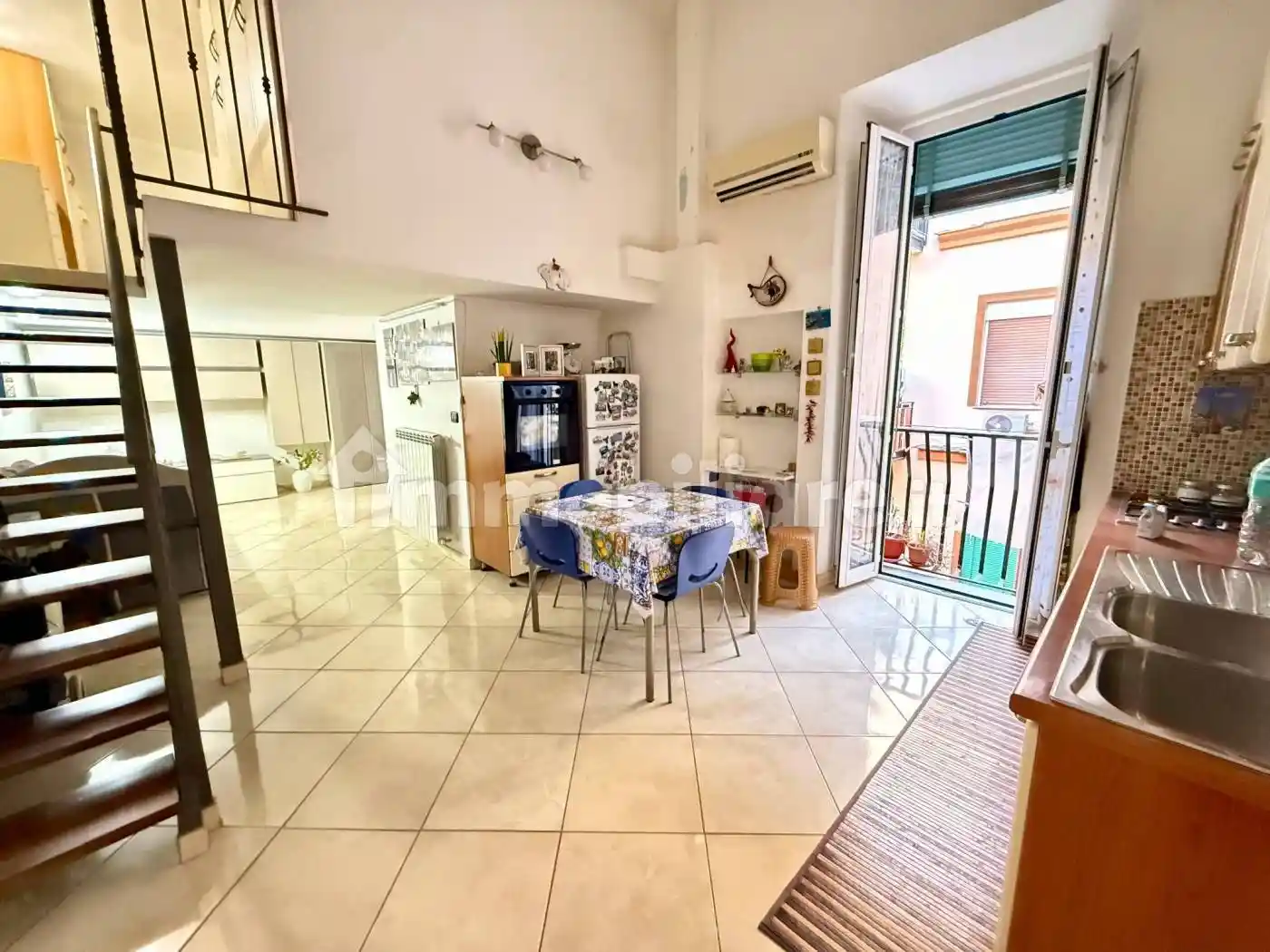 Appartamento in vendita a Napoli