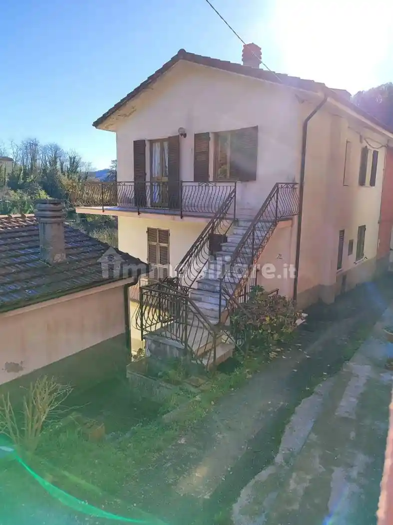 Villa in vendita a Lumarzo