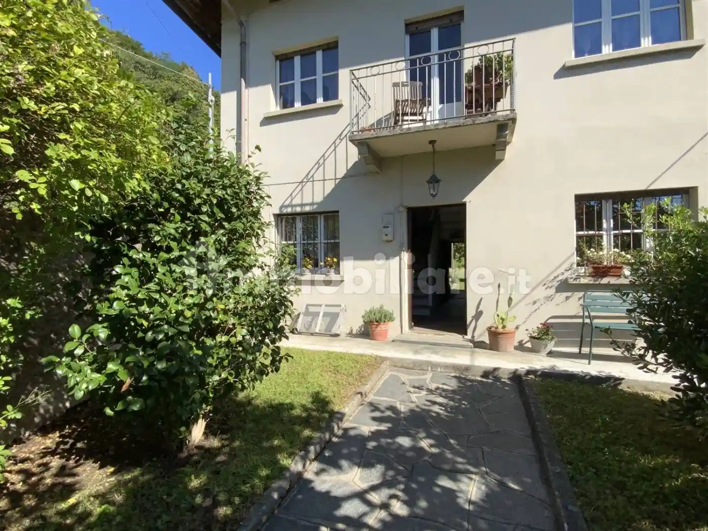 Villa in vendita a Brovello-Carpugnino